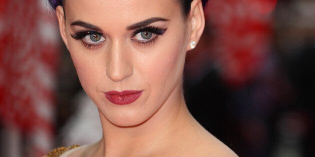 From Katy Perry to Penelope Cruz, these ladies are leading the way when it comes to style, and their eye makeup game is no exception.