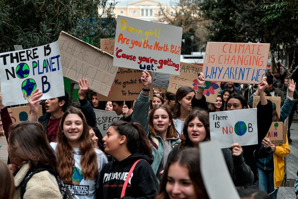 To παράδειγμά της εμπνέει και στην Ελλάδα. Εδώ από κινητοποιήσεις για την Κλιματική Αλλαγή τον Μάρτιο του 2019 στην Αθήνα.