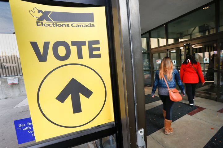 Residents in the riding of Mississauga Centre cast their votes at the Mississauga Valley Community Centre and Library on Oct. 19, 2015.