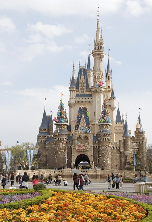 台風19号】東京ディズニーランド・シーも12日は終日休園。35年ぶりの天候による休園 | ハフポスト NEWS