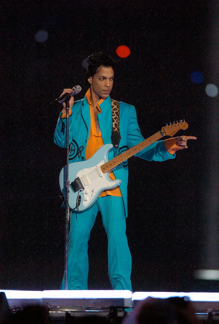 Prince performing in 2007