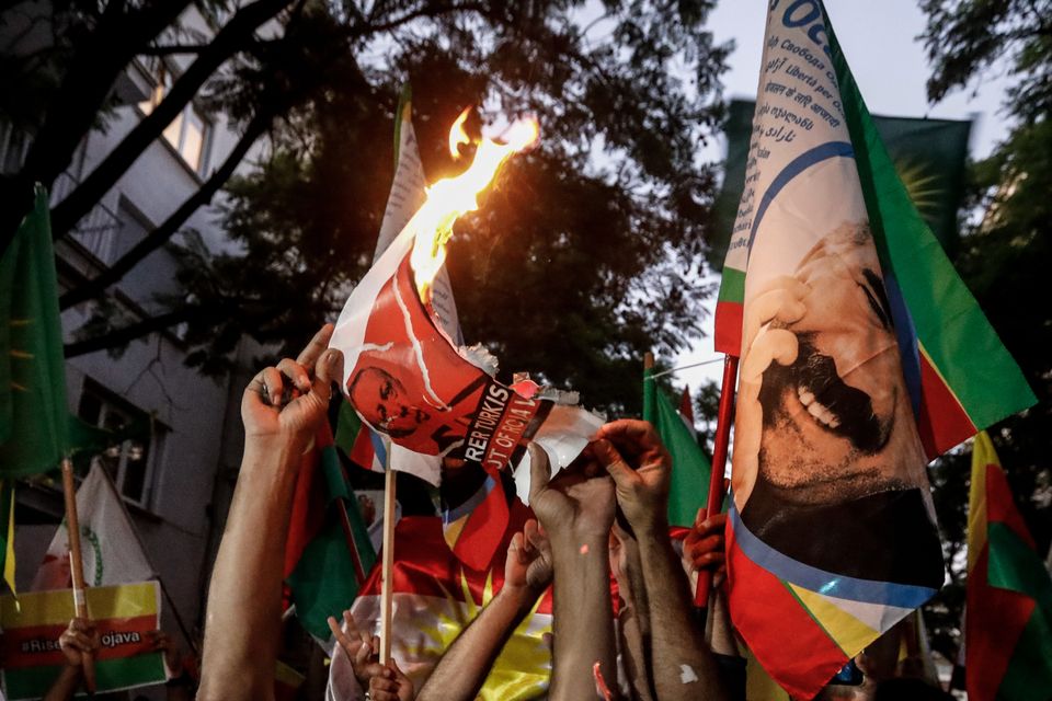 «Ο Ερντογάν είναι τρομοκράτης»: Πορεία διαμαρτυρίας Κούρδων σε Αθήνα και