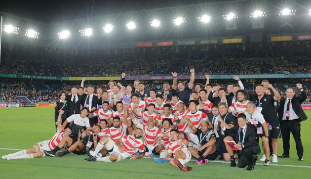 ラグビーワールドカップ 有言実行できた 更なる挑戦が始まる 決勝t進出を決めた日本代表メンバーが歓喜のツイート ハフポスト ラグビーワールドカップ 有言実行できた 更なる挑戦が始まる 決勝t進出を決めた日本代表メンバーが歓喜のツイート ハフポスト