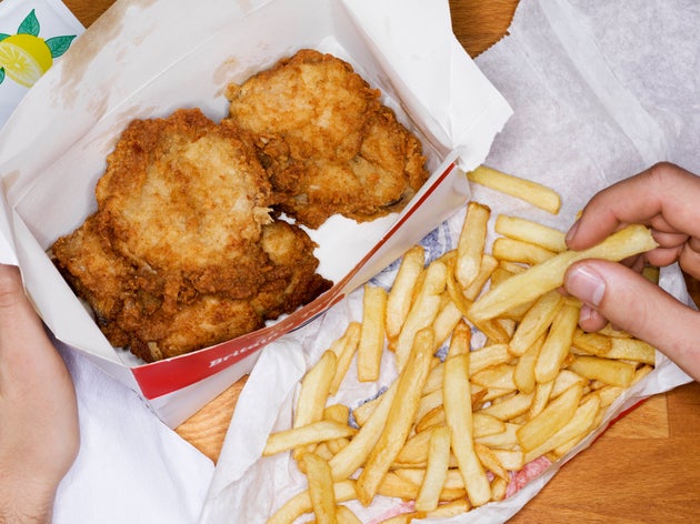 Os alimentos que você deve evitar para prevenir doenças cardiovasculares e
