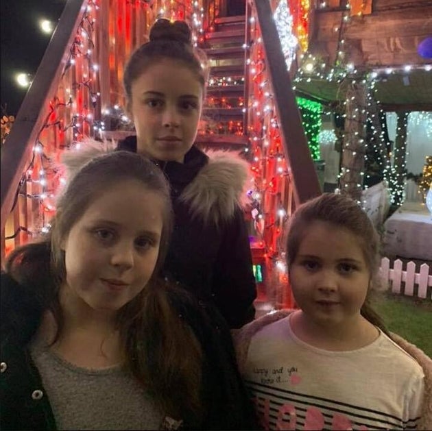 La Moglie Sta Per Morire A Causa Di Un Tumore Il Marito E I Figli Organizzano Il Natale In Anticipo L Huffpost