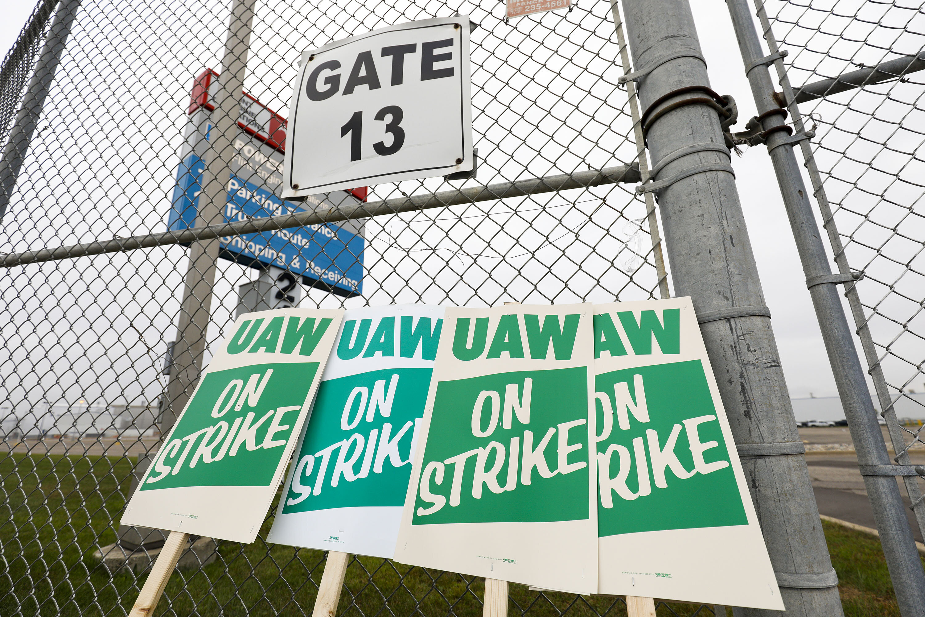 GM And United Auto Workers Reach Tentative Deal To End Massive Strike ...