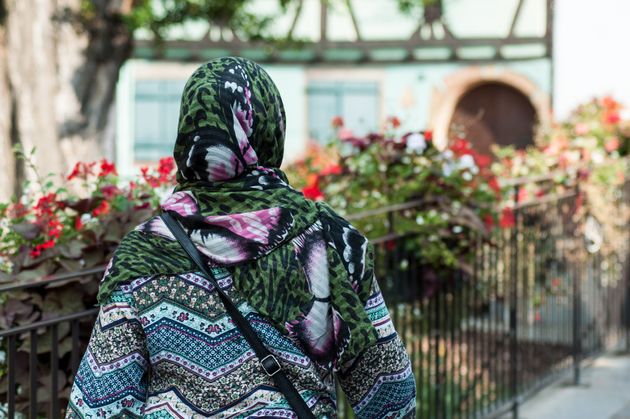 Une femme musulmane dans la rue (photo