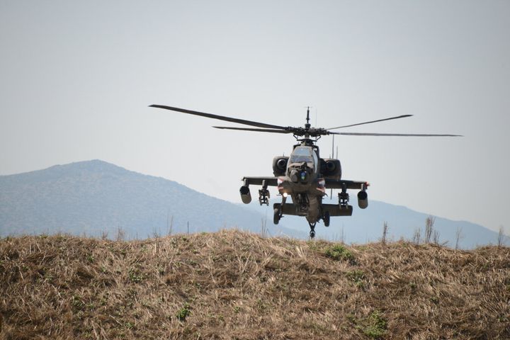 Ελληνικό επιθετικό ελικόπτερο Apache στο Στεφανοβίκειο Μαγνησίας- μια από τις τοποθεσίες στις οποίες επικεντρώνεται η τροποποιημένη συμφωνία αμυντικής συνεργασίας. 