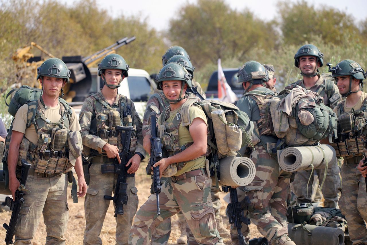 Τουρκικά στρατεύματα έξω από την Μανμπίτζ 