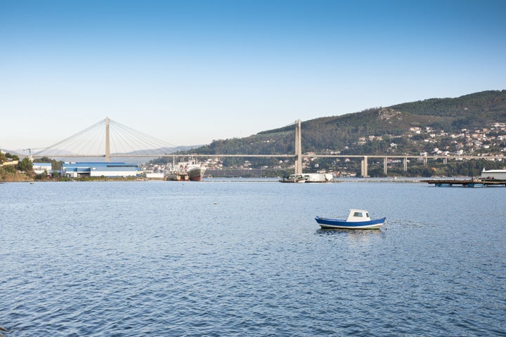 El puente de Rande sobre la ría de Vigo.