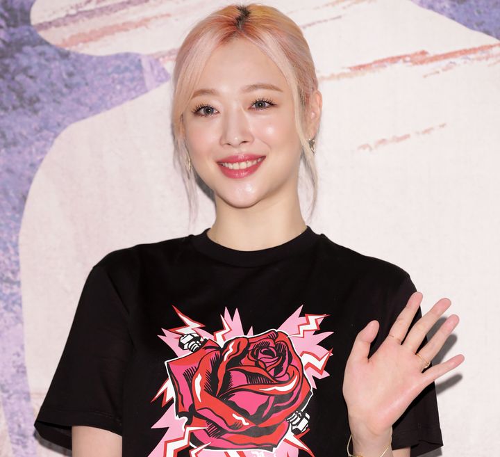 SEOUL, SOUTH KOREA - JULY 12: Former member of South Korean girl group f(x), Sulli, attends the PRADA Thunder Pop-Up Store open photocall on July 12, 2019 in Seoul, South Korea. (Photo by Han Myung-Gu/WireImage)