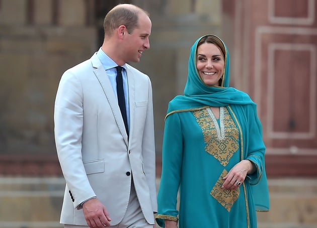 Kate Middleton Incinta Del Quarto Figlio Il Viaggio In Pakistan Desta Nuovi Sospetti L Huffpost