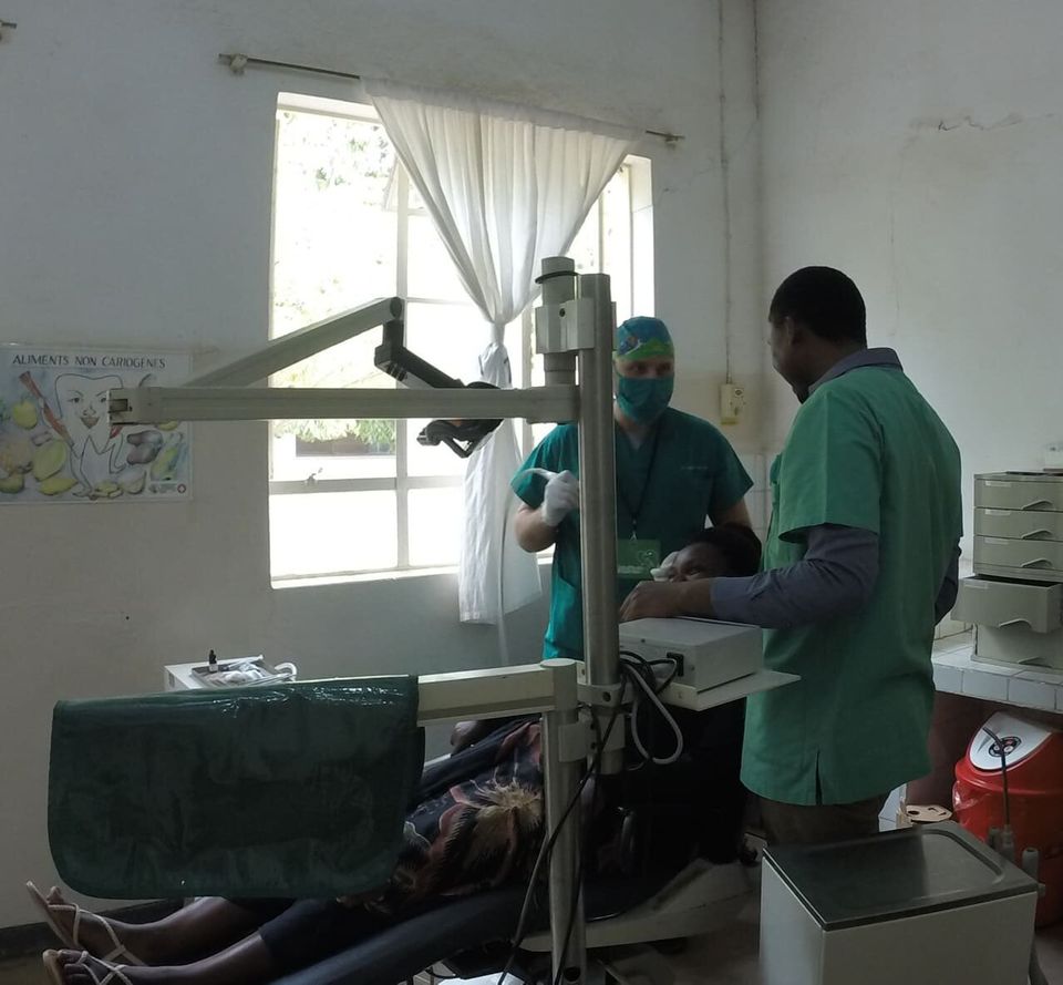 Τανζανία: Οι Έλληνες γιατροί που ταξίδεψαν στη «γη που είναι