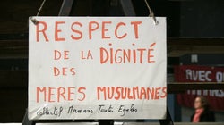 Ces mères qui portent le voile répondent aux “propos indignes” de