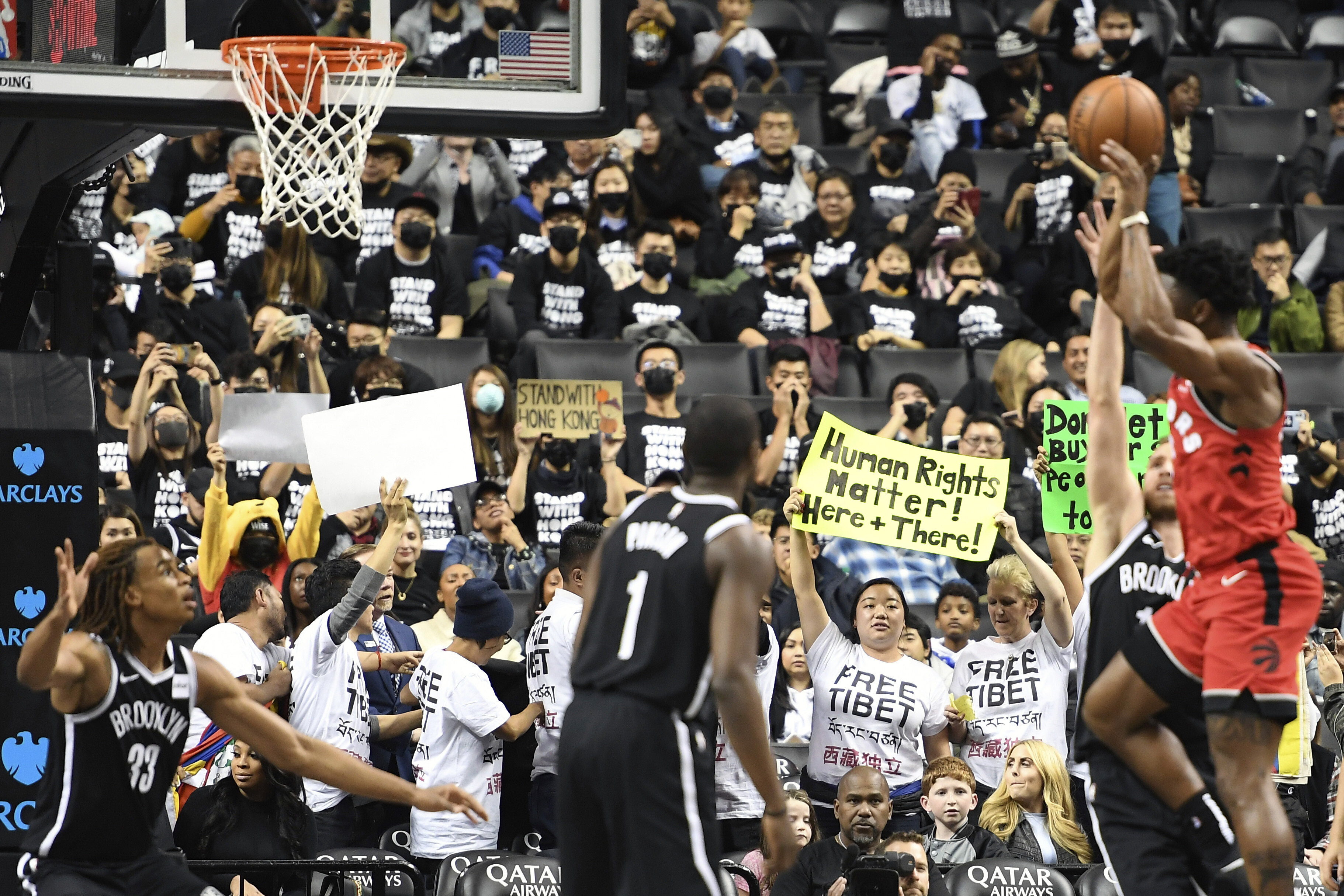 Hundreds Flood Brooklyn Nets Game In â€˜Stand With Hong Kongâ€™ T-Shirts