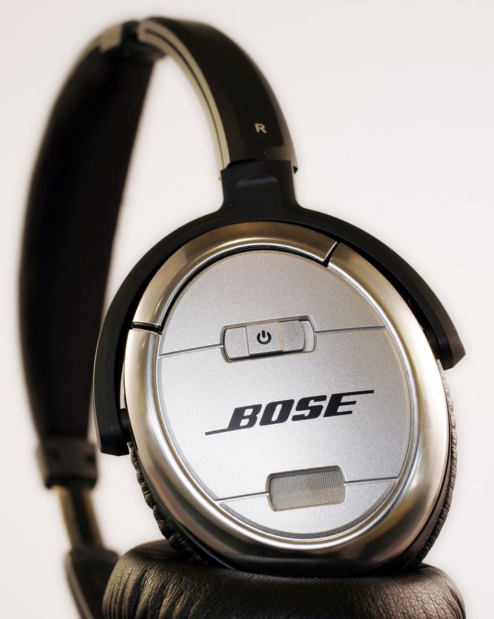 Bose acoustic noise cancelling headphones are shown Thursday, August 17, 2006 in New York. (AP Photo/Mark Lennihan)