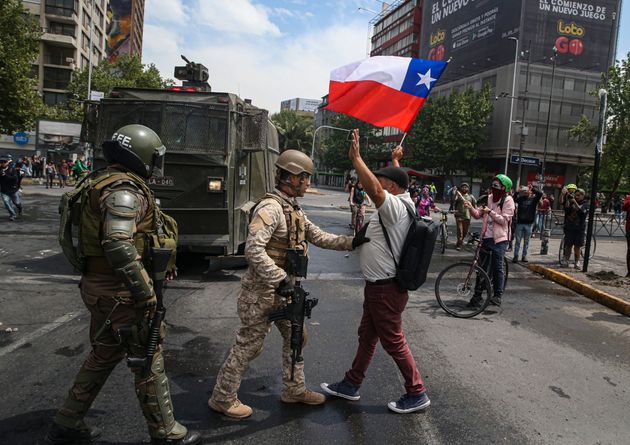 Χιλή: Τρεις νεκροί στις μεγάλες ταραχές λόγω των αυξήσεων στις τιμές των
