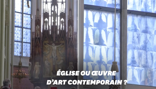 Les vitraux de cette église remplacés par... des radios de