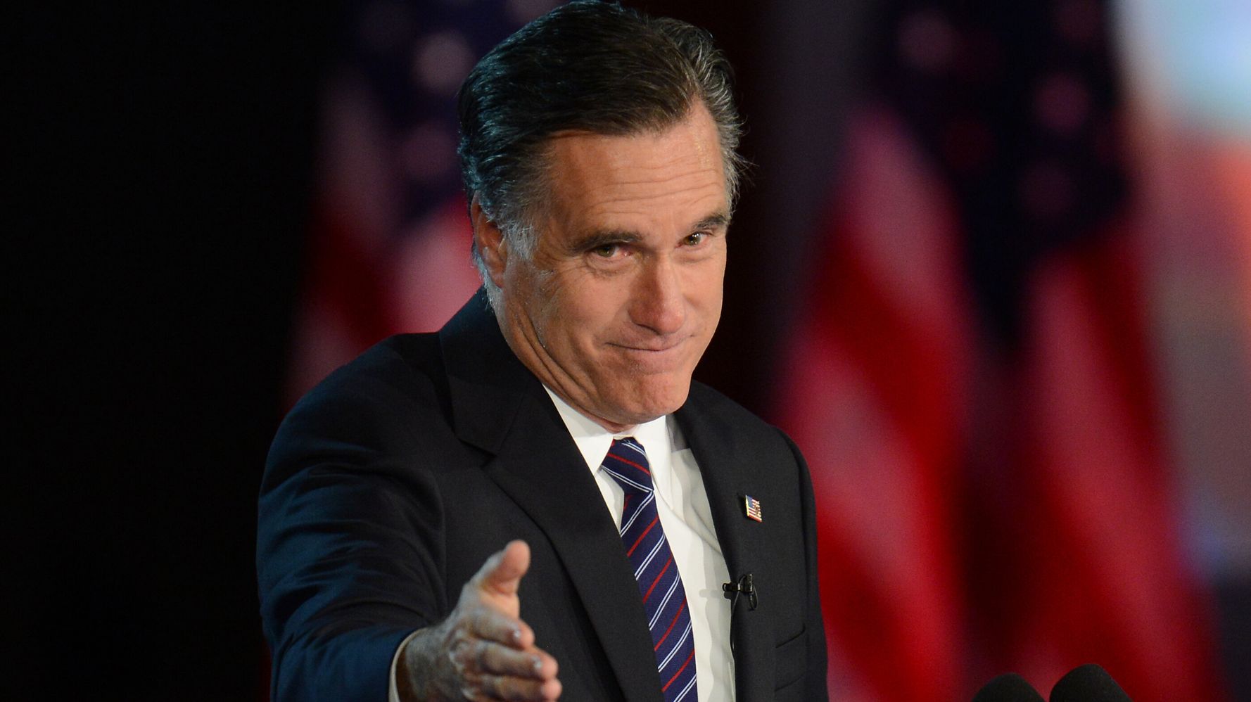 Mitt Romney Has A Secret Twitter Account With An Absolutely Bonkers Fake Name Huffpost Latest News 