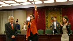 Móstoles reprueba a su alcaldesa tras los casos de