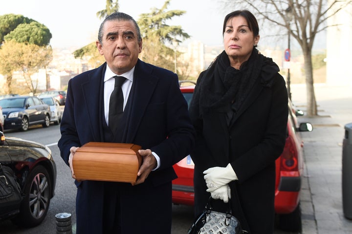 Jaime Martinez Bordiú y su hermana Carmen, durante el funeral de su madre, Carmen Franco, en Madrid, en 2017.