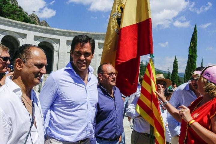 Luis Alfonso de Borbón, en un acto en el Valle de los Caídos contra la exhumación del dictador. 