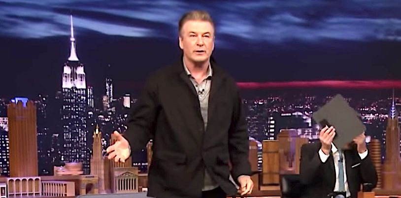 Alec Baldwin Drops His Pants To Show Weight Loss On 'The Tonight Show ...