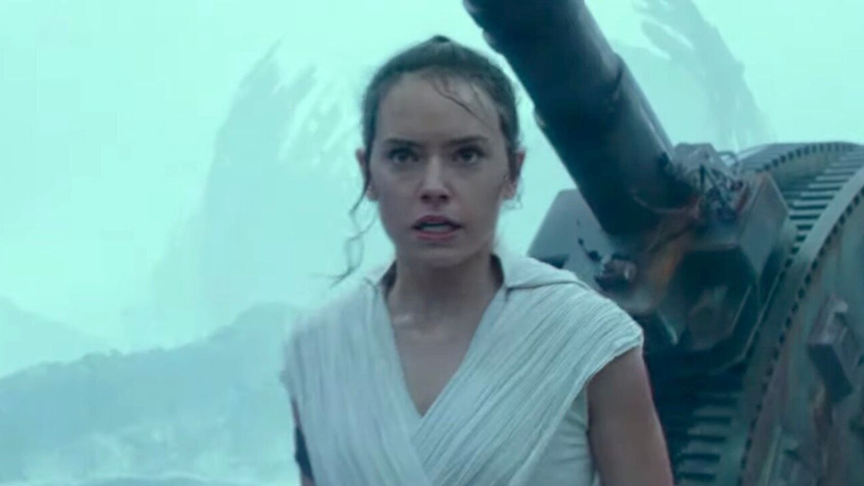 Star Wars: The Rise of Skywalker Trailer Drops With Emotional Look At ...