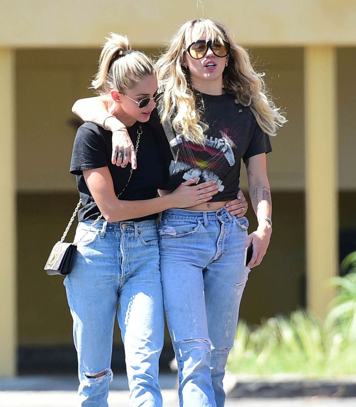Miley with ex Kaitlynn Carter 