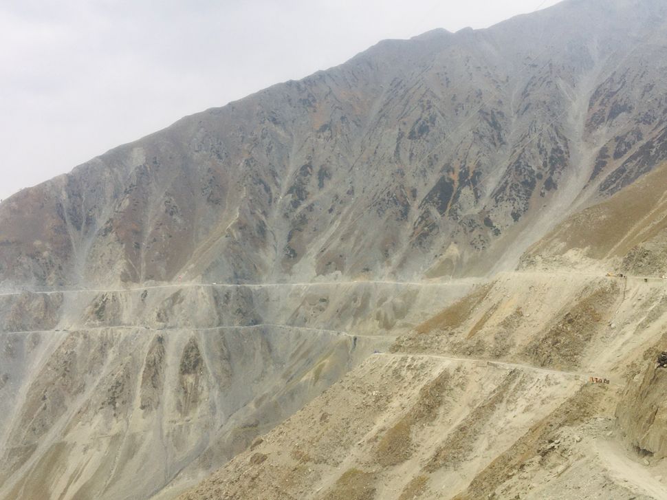 When the Zo Jila pass is blocked by snow and eventually closed for six months starting in December, locals have no choice but to drive almost 8-10 hours to Leh for treatment.