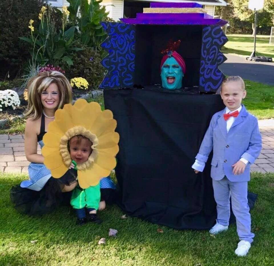 59 Family Halloween Costumes That Are Clever, Cool And Extra Cute ...