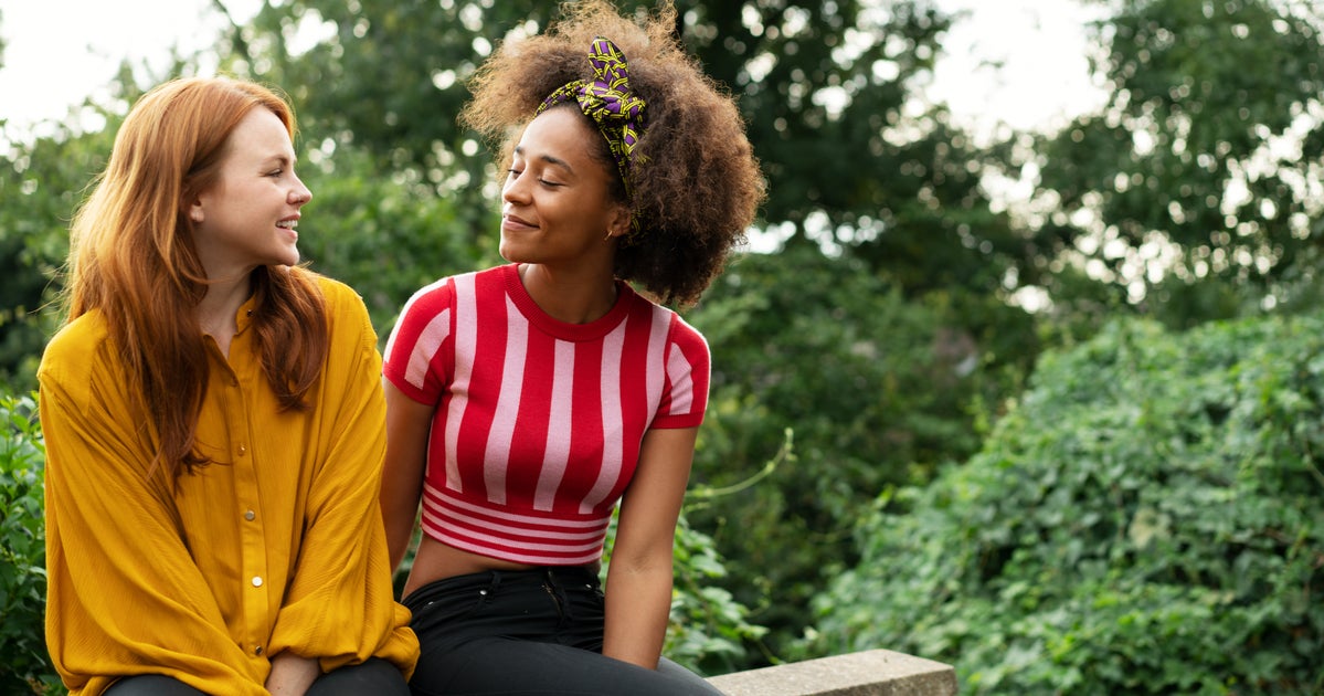 How To Talk To Your Friend About Their Questionable Dating Behaviors ...