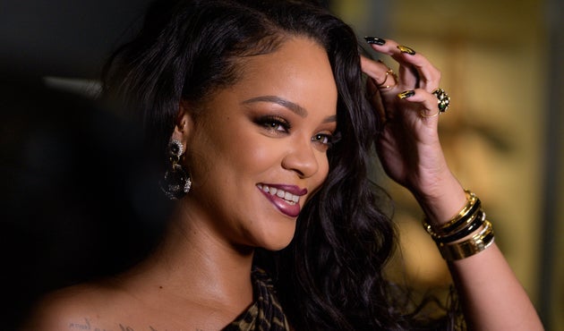 Take A Bow Rihanna Gives Birth To A Meme Viral 11 Years After Its Release D1softballnews Com