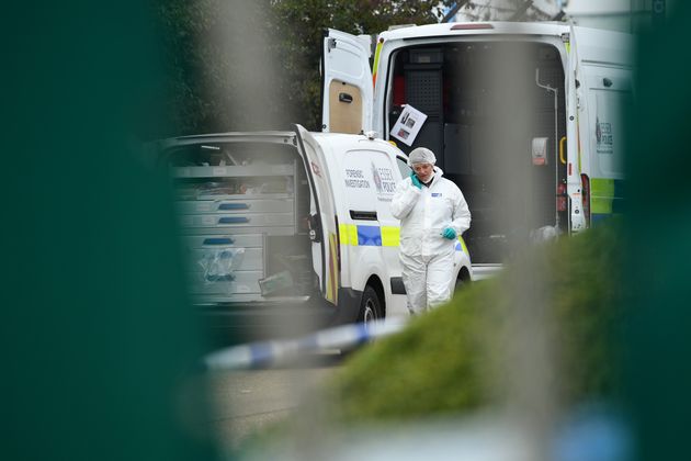 Βρετανία: 39 πτώματα βρέθηκαν σε καρότσα νταλίκας στο