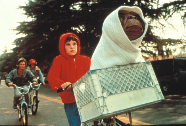 Hay Noticias Del Nino De E T El Extraterrestre Y No Son Buenas El Huffpost