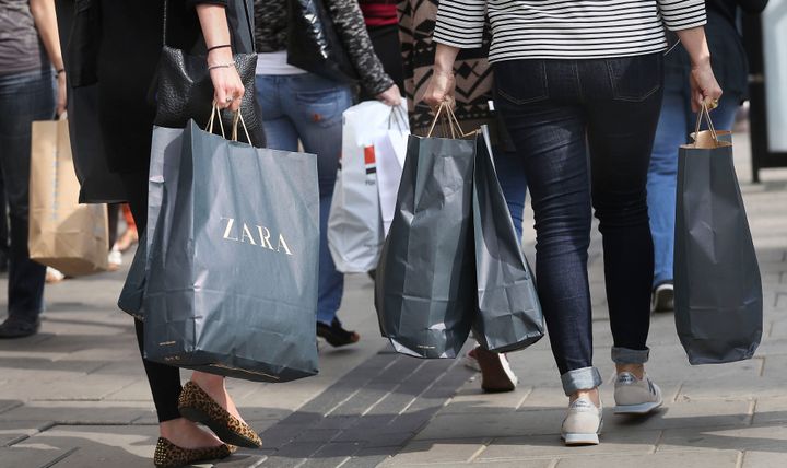 The number of workers in retail companies has fallen by 85,000 in the past year, new figures suggest.