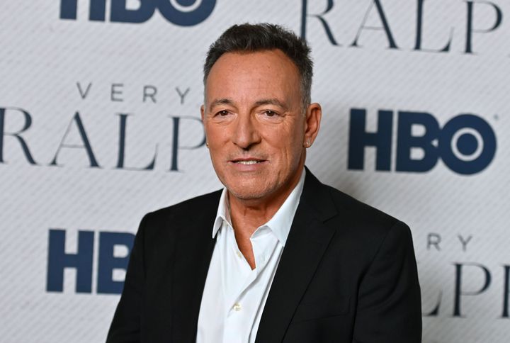 «Springsteen on Broadway»: Το σκηνοθετικό ντεμπούτο του Μπρους Σπρίνγκστιν στο ντοκιμαντέρ του Netflix.