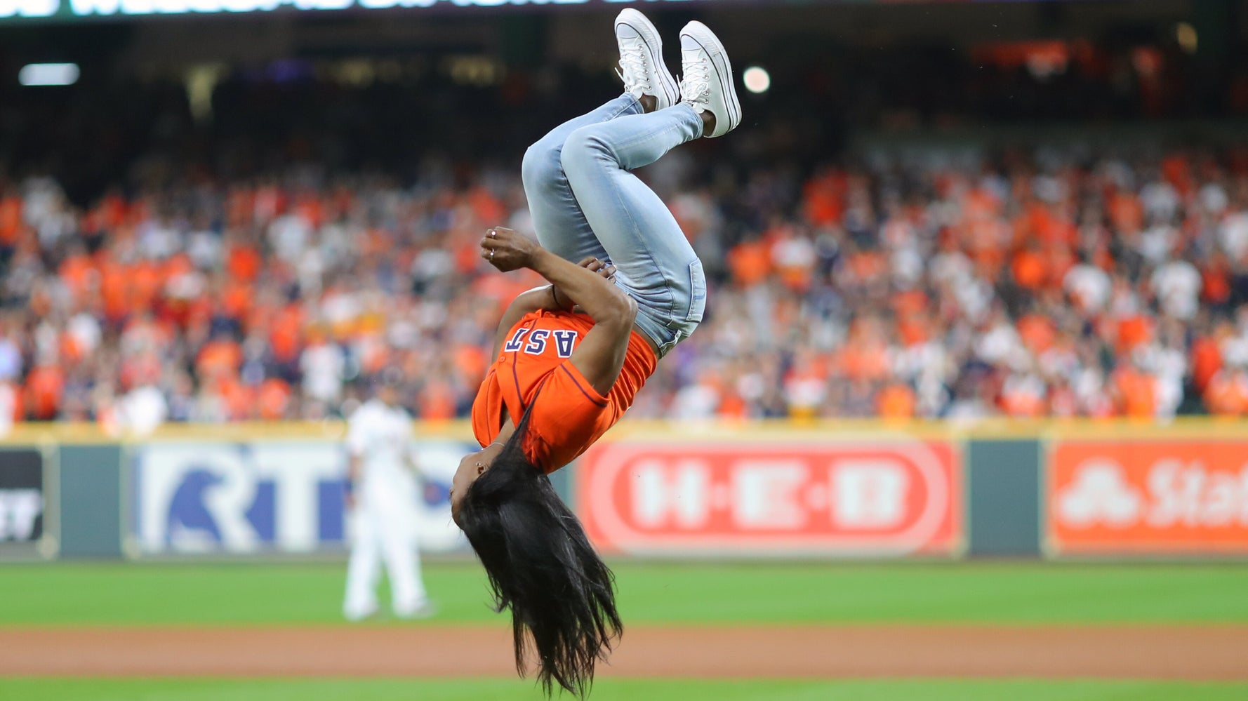 Simone Biles Flips Out With Spectacular First Pitch | HuffPost