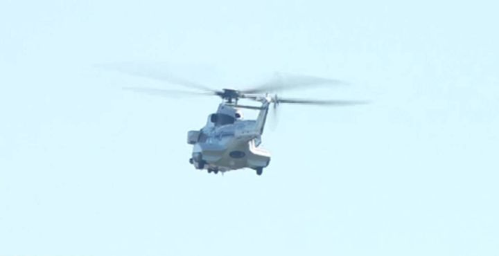 El helicóptero ya vuela a Mingorrubio. 