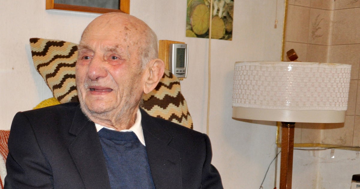Morto a 104 anni l'uomo più vecchio del mondo. Il suo segreto di