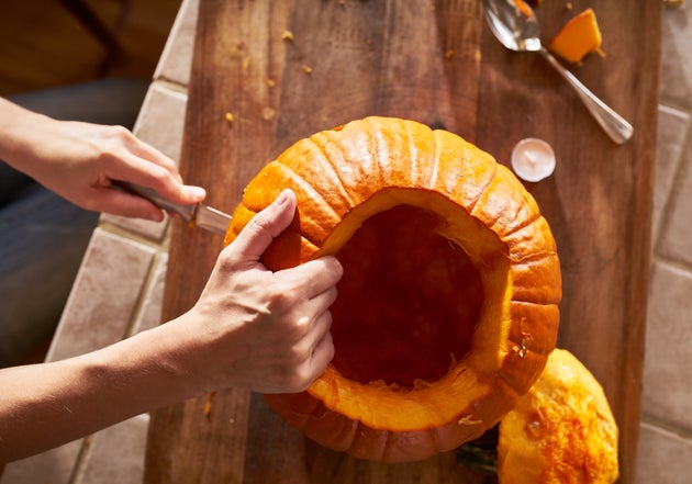 Comment éplucher une citrouille sans se