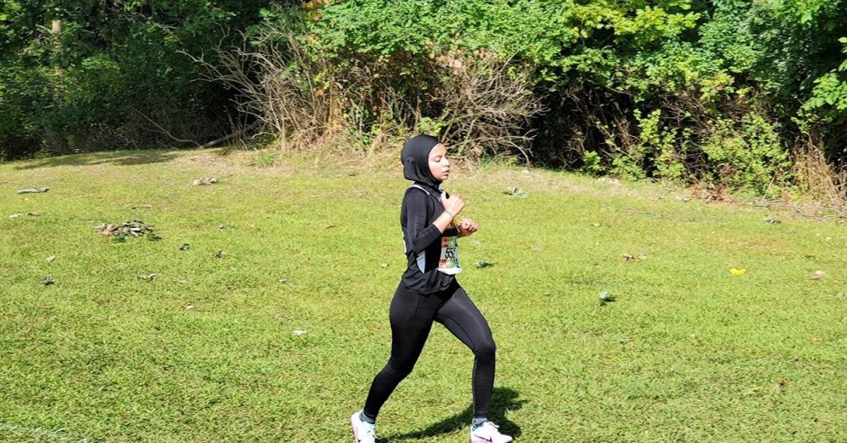 Muslim Teen Disqualified For Wearing A Hijab During A Race: ‘I Felt ...