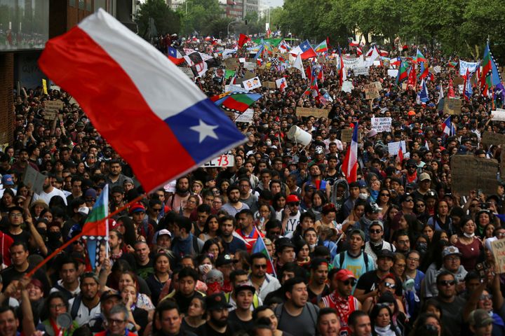 チリで起きた100万人の抗議デモ