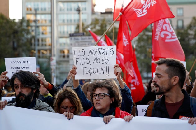 Βαρκελόνη: Μεγάλες διαδηλώσεις υπέρ και κατά της ανεξαρτησίας της Καταλονίας.