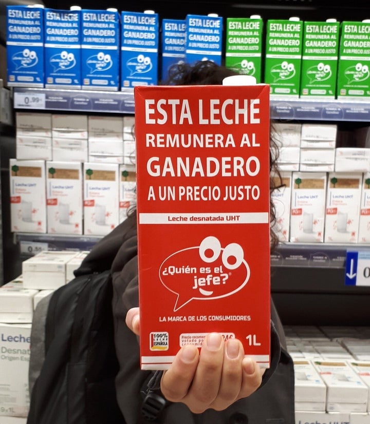 Leche de '¿Quién es el jefe?' en un supermercado.