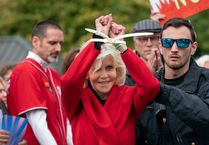 Η Τζέιν Φόντα συνελήφθη ξανά κατά την διάρκεια διαμαρτυρίας για την κλιματική αλλαγή στην Ουάσινγκτον. 