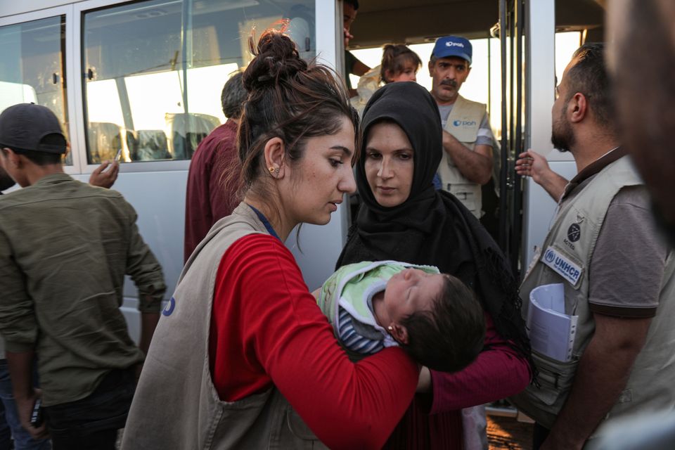 Νίκησαν τον ISIS, έφτιαξαν μια νέα πατρίδα και έγιναν πρόσφυγες για να σωθούν από τους