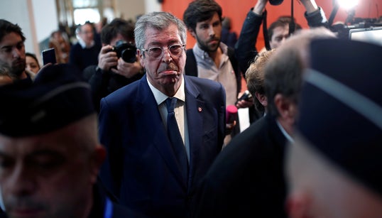 Pourquoi Balkany reste en prison même s’il a obtenu sa mise en