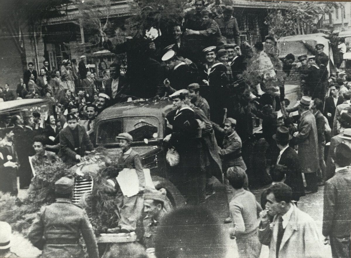 Πανηγυρισμοί. Αθήνα, 28 Οκτωβρίου 1940. 