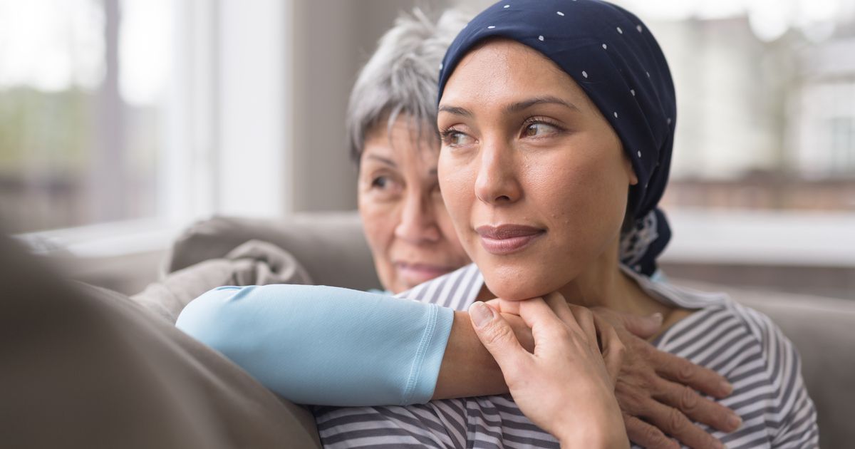 how-to-support-a-loved-one-who-has-cancer-huffpost-life